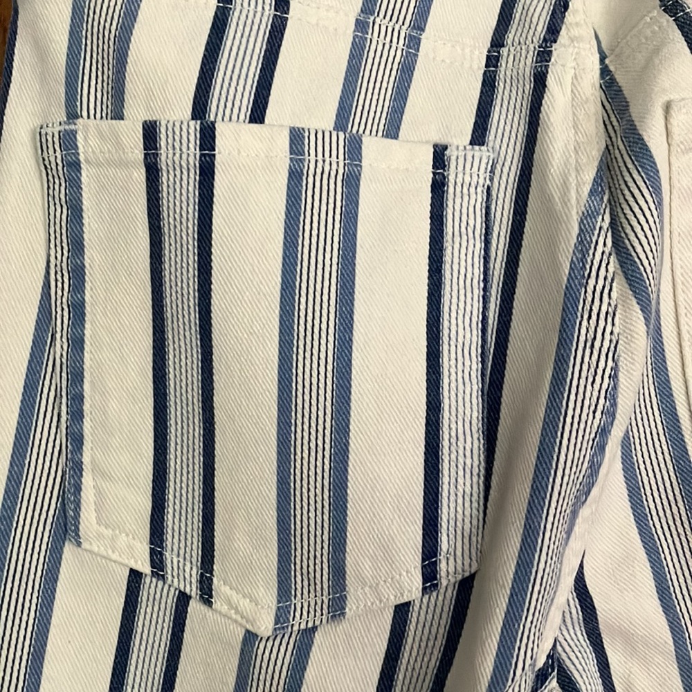 NWT H&M denim striped jeans! 🦋 - Picture 9 of 11